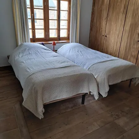 Begijnhof 54 *